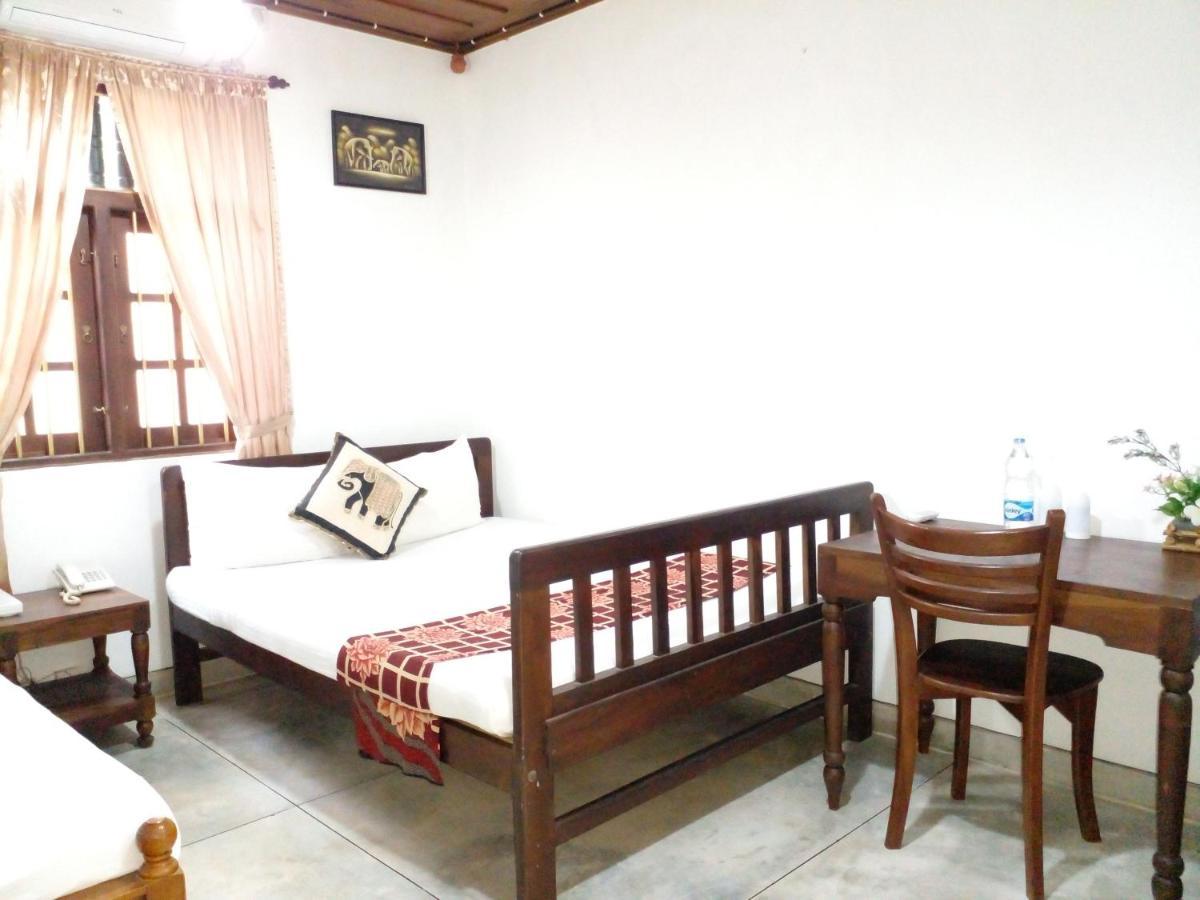 Muduna Walawwa Resort Канди Екстериор снимка