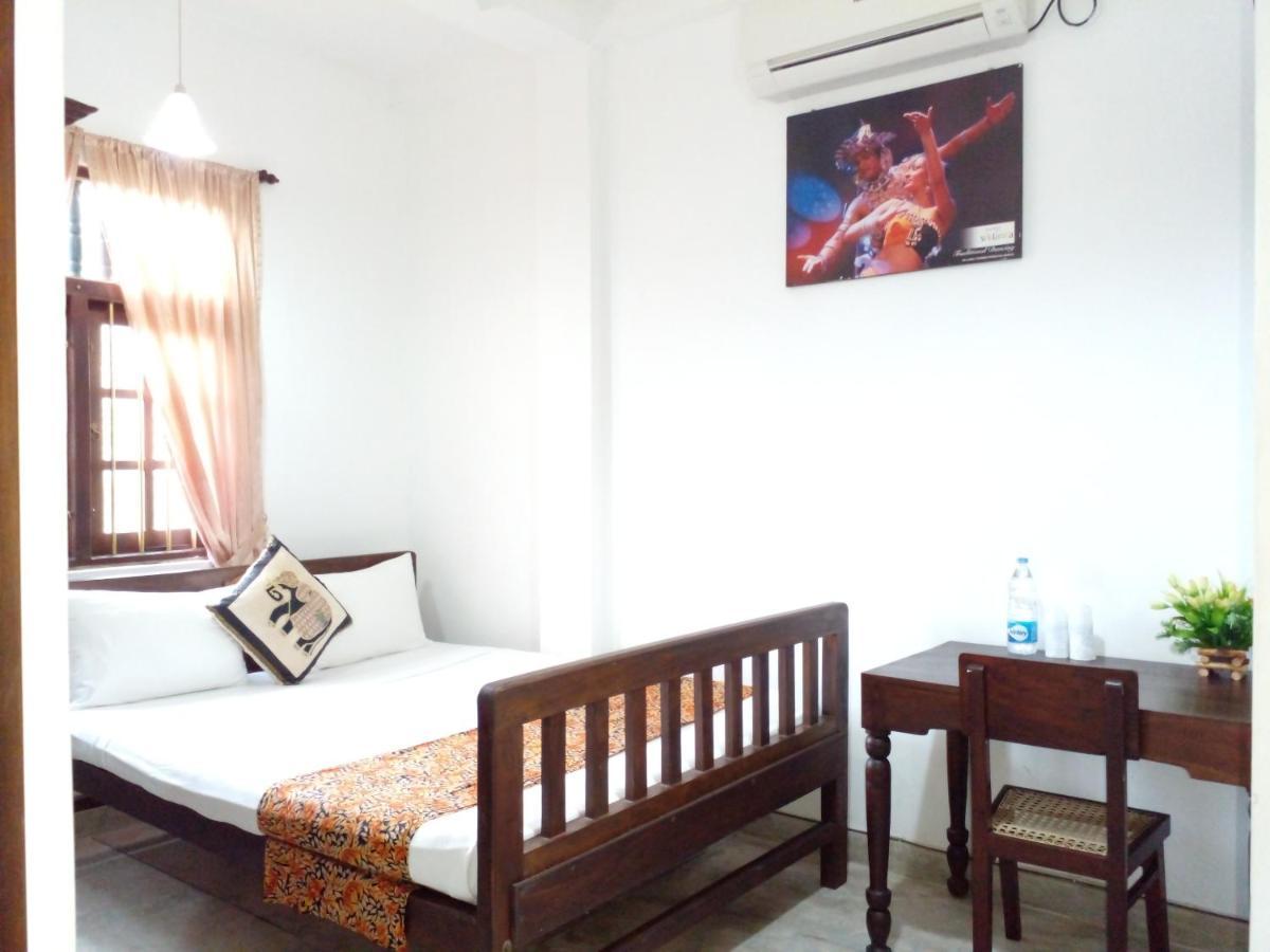 Muduna Walawwa Resort Канди Екстериор снимка